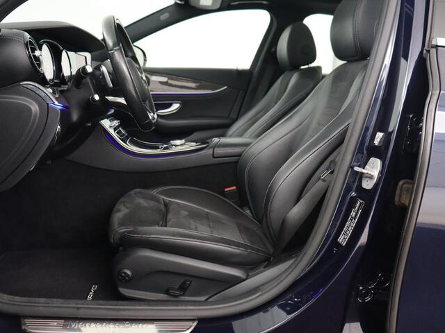 Mercedes-Benz E-KLASSE 200 AMG Line | 95.600km NAP | Panoramadak | Stoelverwarming | Sfeerverlichting | Camera | Navigatie | 19'' | Leder/Alcantara | Full LED | Park Assist | Sportstoelen
