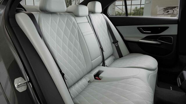 Mercedes-Benz E-KLASSE 300 e Sport Edition