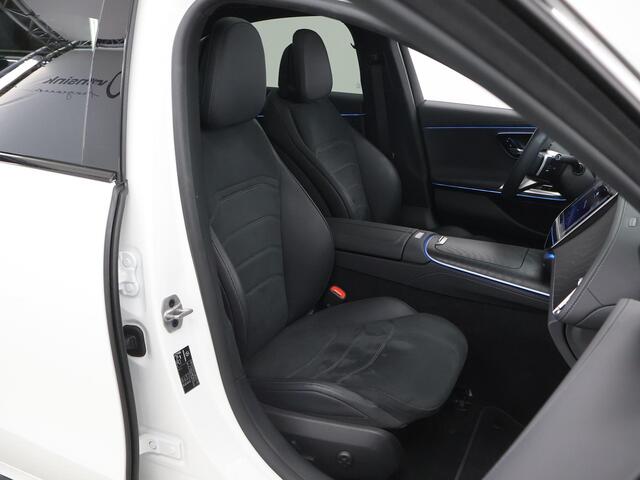 Mercedes-Benz E-KLASSE 300 e AMG Line | AMG | Panoramadak | Winter pakket | Night pakket | 20 inch lichtmetalen velgen |