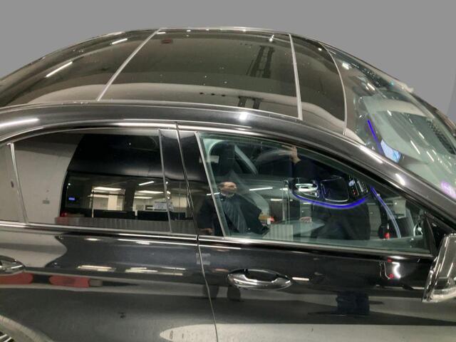 Mercedes-Benz E-KLASSE 300 e AMG Line | 320pk PHEV | Elektrisch panoramadak / schuifdak | Stoelverwarming | Bestuurdersstoel Met Geheugen | Achteruitrijcamera