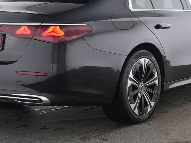 Mercedes-Benz E-KLASSE 300 e Plug-In Hybride Burmester® 4D-Surround-Soundsystem | Dstronic | Stuur en Stoelverwarming | Stoelverwarming. Inclusief 24 maanden MB Certified garantie voor Europa.