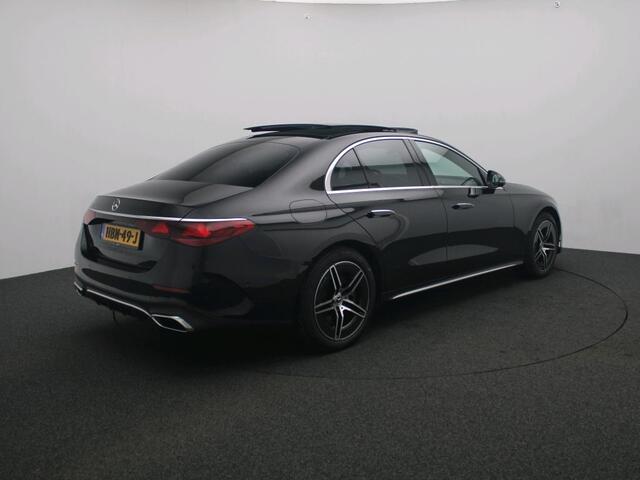 Mercedes-Benz E-KLASSE 300 e AMG Plug-In Hybride AMG Line | Panoramadak | Widescreen Dashboard | Burmester® 4D surround sound system | Digil Licht. Inclusief 24 maanden MB Certified garantie voor Europa.