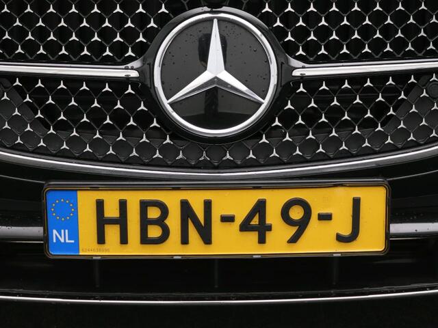 Mercedes-Benz E-KLASSE 300 e AMG Plug-In Hybride AMG Line | Panoramadak | Widescreen Dashboard | Burmester® 4D surround sound system | Digil Licht. Inclusief 24 maanden MB Certified garantie voor Europa.