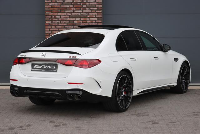 Mercedes-Benz E-KLASSE AMG 53 4MATIC+ Premium | 585pk | Hyperscreen | Achterasbesturing | Carbon | AMG Drivers Package | Distronic+ | HUD | Panoramadak | Digital Light | Burmester |