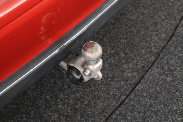 Mercedes-Benz E-KLASSE 220 d 194pk Premium Plus Trekhaak Leder 360Camera Burmester Memory Panoramadak Navigatie