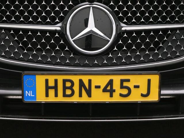 Mercedes-Benz E-KLASSE 300 e AMG Plug-In Hybride AMG Line | Panorama Schuif-Kanteldak | Widescreen Dashboard | Burmester® 4D surround sound system | Digil Licht. Inclusief 24 maanden Mercedes-Benz Certified garantie voor Europa.