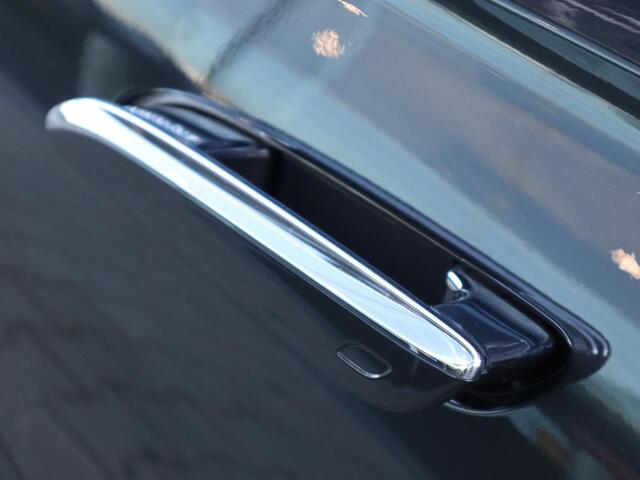 Mercedes-Benz E-KLASSE 300 e AMG Line