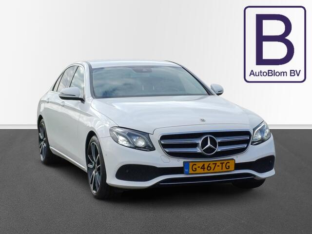 Mercedes-Benz E-KLASSE 200 Premium /Prachtige auto!/Sfeerverlichting/Camera/