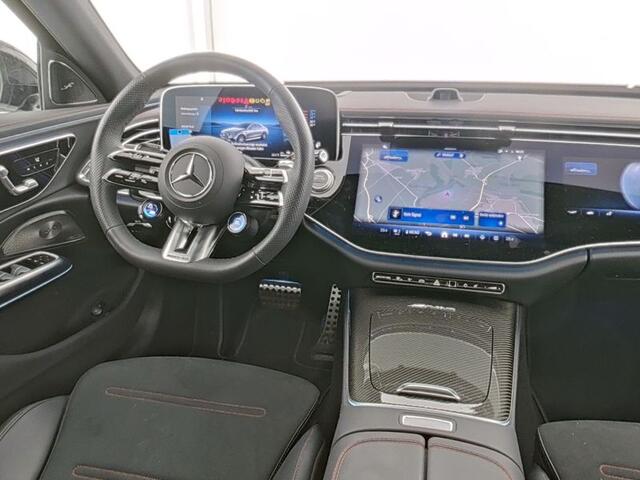 Mercedes-Benz E-KLASSE Mercedes-AMG 53 4MATIC+ Hybride Night Pakket | Panorama Schuif-Kanteldak | Distronic | MBUX Superscreen | Trekhaak | Burmester® | Head-up-Display. Inclusief 24 maanden MB Certified garantie voor Europa.