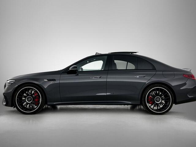 Mercedes-Benz E-KLASSE AMG 53 4MATIC+ / NL Auto / Luchtvering (AMG RIDE CONTROL) / Panoramadak / Night Pakket / MBUX Superscreen / Achterasbesturing / Burmester / Plug-in hybride / Elektrisch rijbereik tot ca. 100 km /
