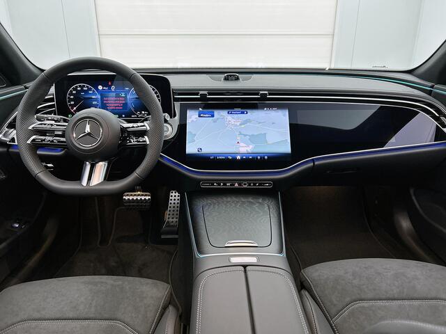 Mercedes-Benz E-KLASSE 300 e Business Solution AMG | Premium pakket | Nightpakket | Trekhaak | Panoramaschuifdak | 360° camera | Sierdelen in pianolak zwart | Burmester® 4D surround sound | GUARD 360° |