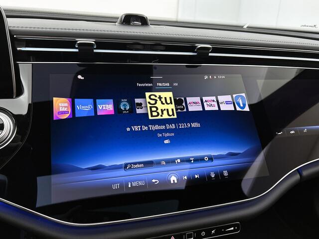 Mercedes-Benz E-KLASSE 300 e Business Solution AMG | Premium pakket | Nightpakket | Trekhaak | Panoramaschuifdak | 360° camera | Sierdelen in pianolak zwart | Burmester® 4D surround sound | GUARD 360° |
