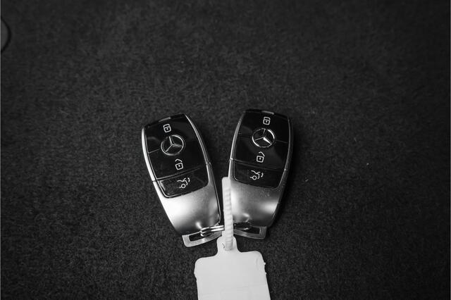 Mercedes-Benz E-KLASSE Cabrio 450 4MATIC AMG Line Distronic Memory Burmester