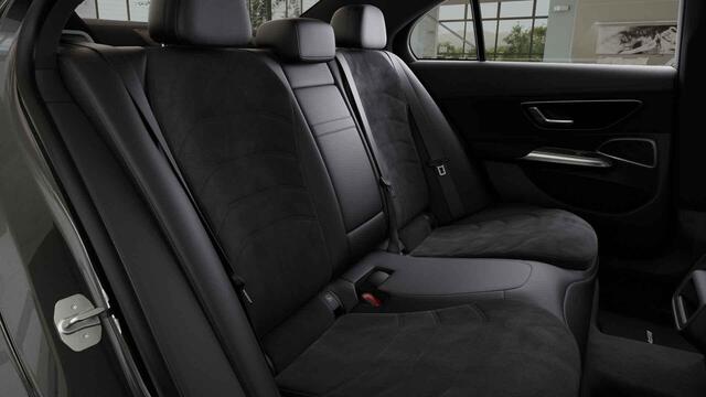 Mercedes-Benz E-KLASSE 300 e Sport Edition | AMG | Hyperscreen | Trekhaak | Headup | Burmester | Memory | AMG Multispaaks velgen |