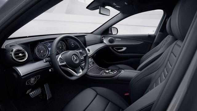 Mercedes-Benz E-KLASSE 200 Business Solution AMG | Panoramadak | Stoelverwarming | Lederen bekleding | Achteruitrijcamera |