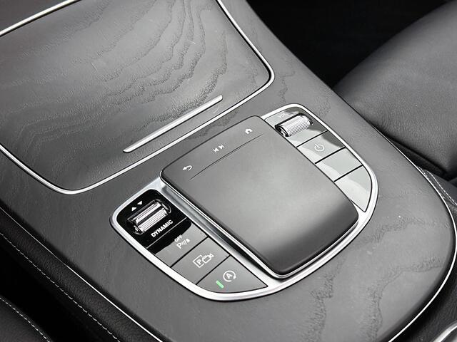 Mercedes-Benz E-KLASSE 200 AMG Nightpakket | Panoramadak | Trekhaak | CarPlay | Sfeerverlichting | Dode Hoek Ass | 360° Camera | Inclusief 24 maanden Mercedes-Benz Certified garantie voor Europa.