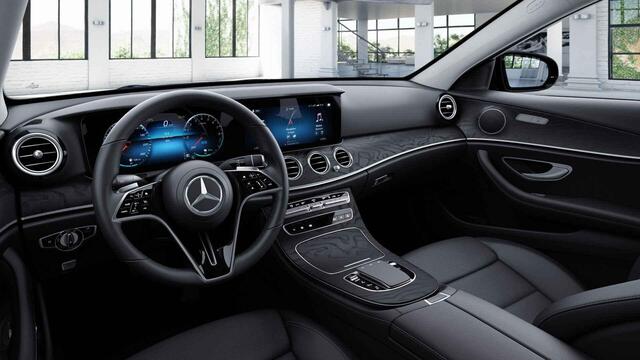 Mercedes-Benz E-KLASSE 300 e Exclusive Line | Trekhaak | Panoramadak | Widescreen | Stoelverwarming | AMG exterieur |