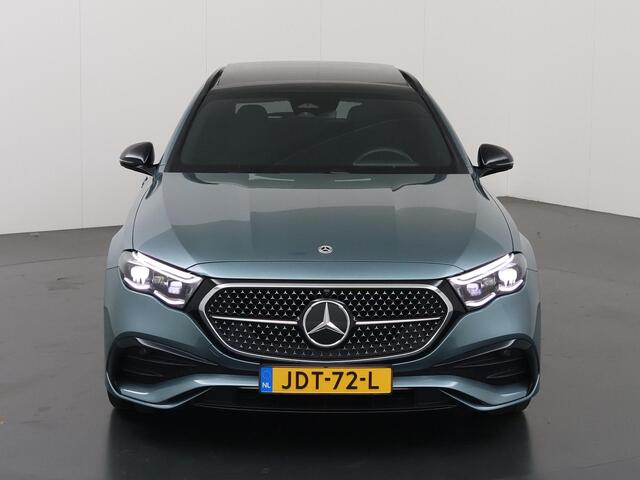 Mercedes-Benz E-estate 300 e AMG Line | Panoramadak | Trekhaak | Night pakket | Memory pakket |