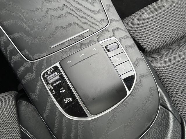 Mercedes-Benz E-estate 300e AMG // Trekhaak 2100kg // 360 Camera // Schuifdak // Night pakket // Elek. Achterklep // Carplay