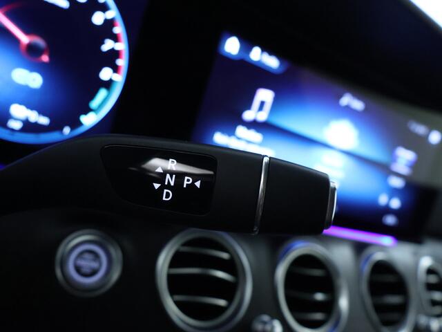 Mercedes-Benz E-estate 300 e Luxury Line | Panoramadak | 360° camera | Burmester | Trekhaak | Sfeerverlichting | Inclusief 24 maanden MB Certified garantie voor Europa.