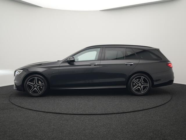 Mercedes-Benz E-estate 300 e AMG Line Plug In Hybrid 320pk Dealer O.H PHEV | Alcantara Sportstoelen Verwarmd | Widescreen Navi | Apple Carplay | BLIS | Sfeerverlichting | Camera |