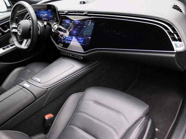 Mercedes-Benz E-estate 300 e AMG Plug-In Hybride AMG Line | Schuif-Kanteldak | Trekhaak | Memory Voorstoelen. Inclusief 24 maanden MB Certified garantie voor Europa.