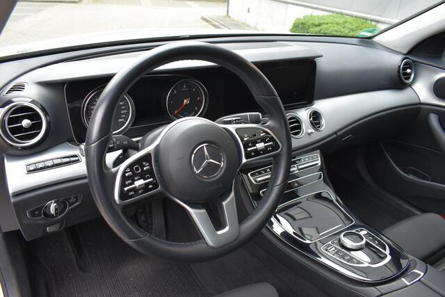 Mercedes-Benz E-estate 300 de Advantage Hybrid HUD/Adapt/Lane/Brake assist/Schuifdak 86.000KM dealer onderhouden