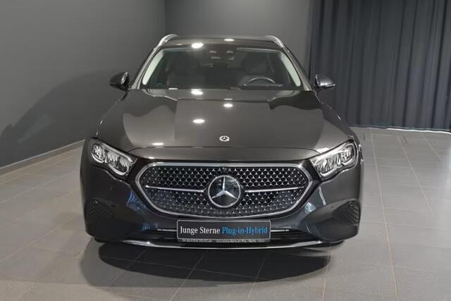 Mercedes-Benz E-estate 300e AVANTGARDE ** LED, TREKH, DISTR, SPIEGEL, KEYLESS, AMBIENTE ** 1e EIG - ¤ 23.500,= onder NP - UNFALLFREI ** ** INFORMEER OOK NAAR ONZE AANTREKKELIJKE FINANCIAL-LEASE TARIEVEN **