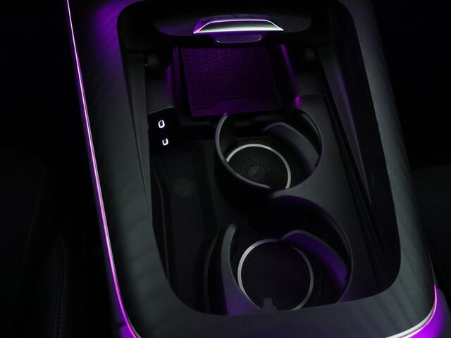 Mercedes-Benz E-estate 300 e AMG Plug-In Hybride | AMG Styling | Trekhaak | Digital light | Keyless go | Distronic | Keyless go | Memory Pakket voorsteoelen. Inclusief 24 maanden MB Certified garantie voor Europa.