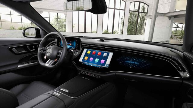 Mercedes-Benz E-estate AMG 53 4MATIC+ | Superscreen | Premium plus | Nappaleder | Dynamic plus pakket | Night pakket 1 en 2 | Rij assistentiepakket plus |