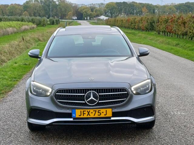 Mercedes-Benz E-estate 300 DE Business Solution Luxury /Lage KM!/Dealer onderhouden!/Schuifdak/