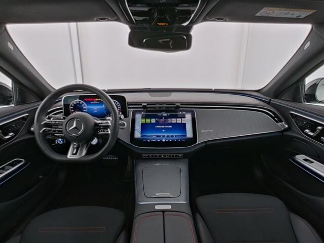 Mercedes-Benz E-estate Mercedes-AMG 53 4MATIC+ AMG DYNAMIC PLUS Paket | Panorama Schuif-Kanteldak | Trekhaak | AMG Night 1+2 | DC lader | 21 Inch AMG Velgen. Inclusief 24 maanden MB Certified garantie voor Europa.