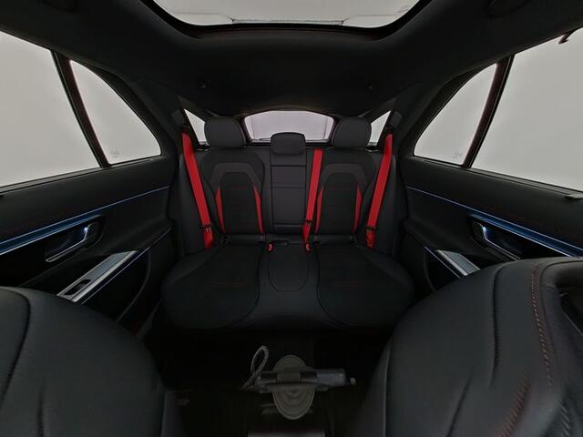 Mercedes-Benz E-estate Mercedes-AMG 53 4MATIC+ AMG DYNAMIC PLUS Paket | Panorama Schuif-Kanteldak | Trekhaak | AMG Night 1+2 | DC lader | 21 Inch AMG Velgen. Inclusief 24 maanden MB Certified garantie voor Europa.