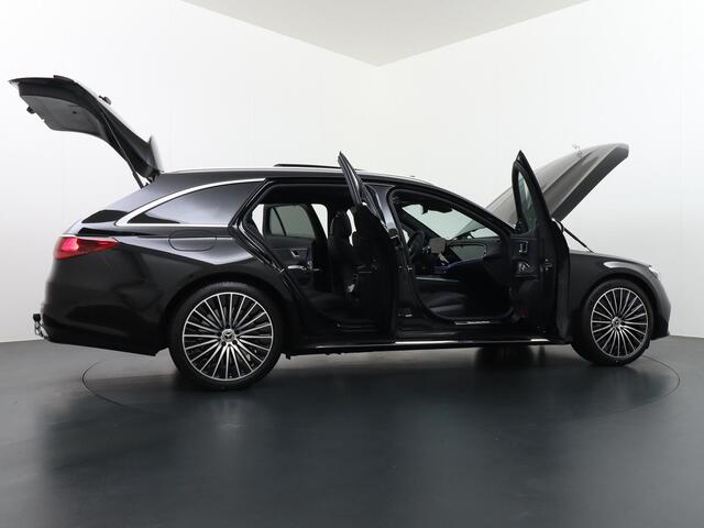 Mercedes-Benz E-estate 300 e Exclusive Line | Superscreen | Multicontourstoelen Voorin | Luchtvering | Panorama - Schuifdak | Trekhaak Wegklapbaar | Head-Up Display | Burmester 4D Surround Sound