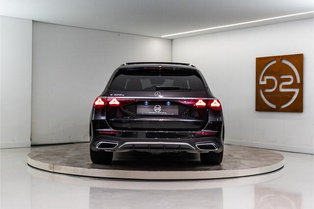 Mercedes-Benz E-estate 300 e AMG 313PK | Pano | LED | Trekhaak | Sfeer | Burmester | Fabrieksgarantie