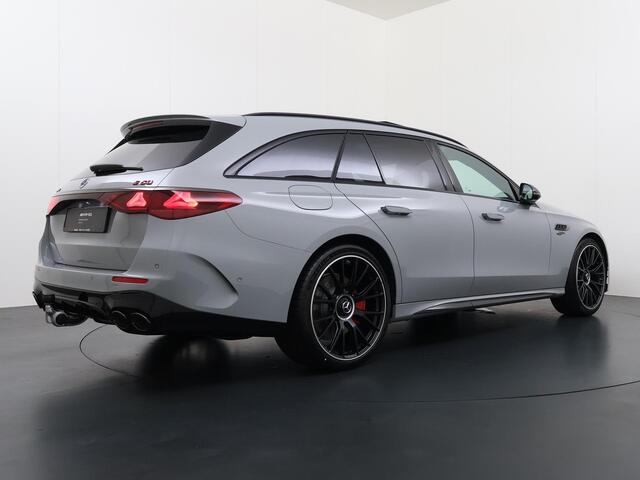 Mercedes-Benz E-estate AMG 53 HYBRID 4MATIC+ Night Edition | Premium Plus | AMG DYNAMIC PLUS | AMG Carbon Exterieur Pakket | AMG Nightpakket ll | Rijassistentiepakket Plus | Warmtecomfort Pakket | Winter Pakket | Zonnescherm Pakket | Panoramadak | Trekhaak | MBUX Superscreen | 