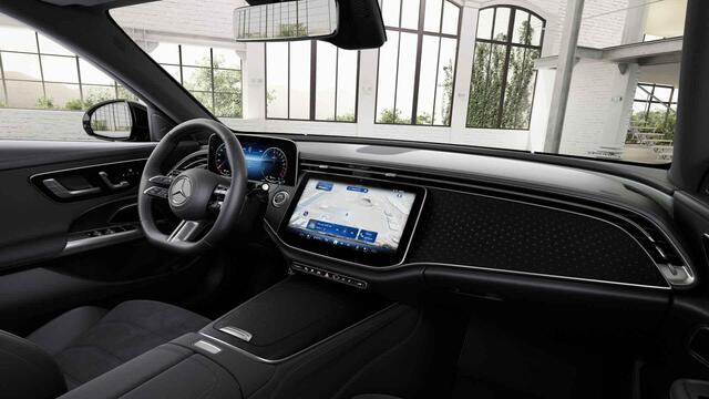 Mercedes-Benz E-estate 300 e Business Solution AMG | Panoramadak | Trekhaak | Memory | Burmester | Winter pakket | Night pakket | Digital light |