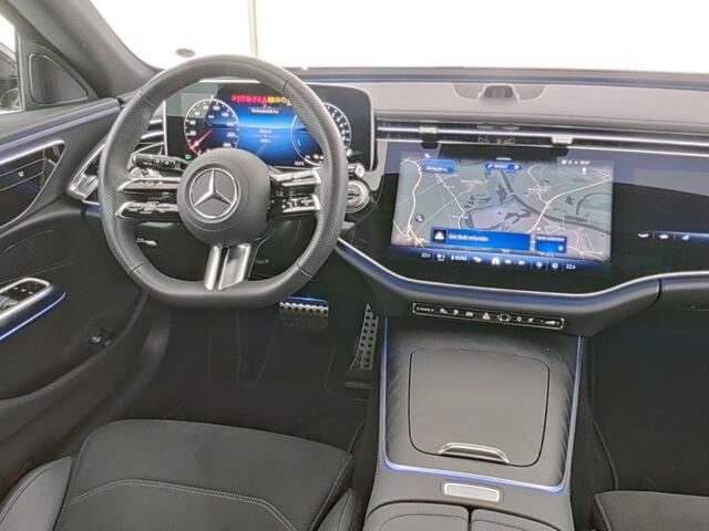Mercedes-Benz E-estate 300 e AMG Plug-In Hybride AMG Line | Night Pakket | Trekhaak | MBUX Superscreen | 20 Inch AMG Velgen | Ledkoplampen. Inclusief 24 maanden MB Certified garantie voor Europa.