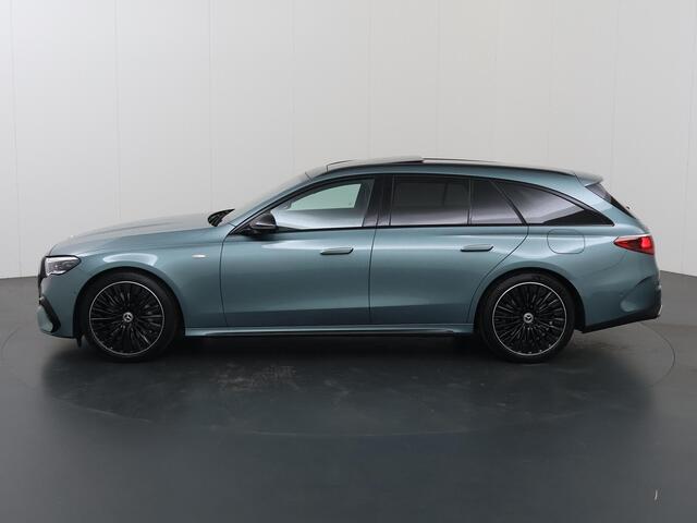 Mercedes-Benz E-estate 300 e AMG Line | Premium plus | Rij assistentie pakket plus | Nieuwprijs 100.549 euro | Superscreen | Night | Trekhaak | Winter pakket |