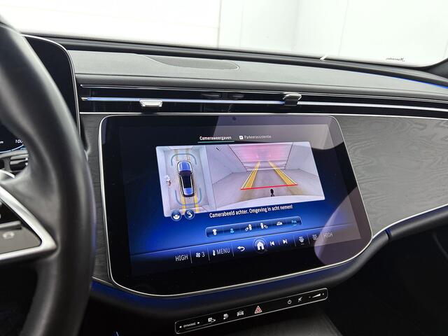 Mercedes-Benz E-estate 300 e Luxury Line Plug-In Hybride Trekhaak | Rijassistentiepakket plus | Parkeerpakket met 360°-camera | Distronic | Sfeerverlichting. Inclusief 24 maanden MB Certified garantie voor Europa.