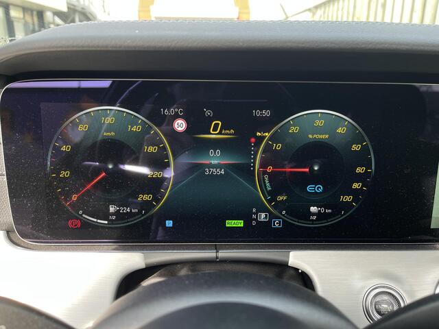 Mercedes-Benz E-estate 300 e AMG Line 18"/Trekhaak/Matrix LED/Schuif - kanteldak/Dodehoek/Camera/Elektrische klep/Apple Carplay & Android Auto