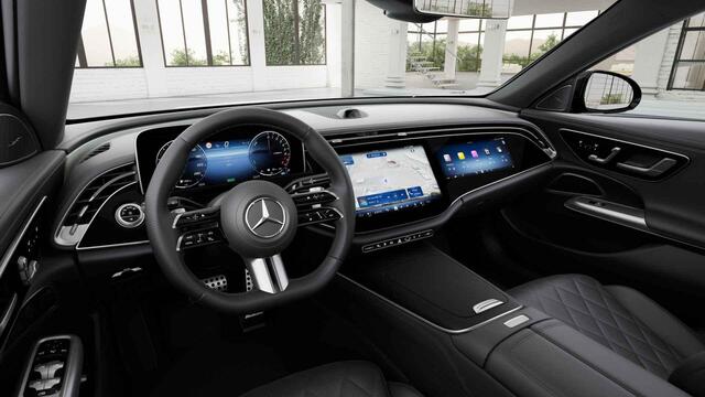 Mercedes-Benz E-estate 300 e Sport Edition | Hyperscreen | AMG | Night | Trekhaak | Panoramadak | Lederen bekleding |