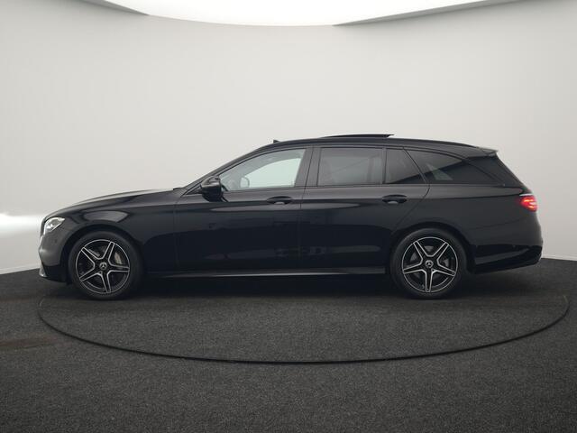 Mercedes-Benz E-estate 300 e AMG Line PHEV 320pk Dealer O.H. | Panodak | Camera | Alcantara Sportstoelen Verwarmd | Sfeerverlichting | Blis | Apple Carplay | Night Pakket | Virtual | Navigatie | DAB | Plug In Hybrid |