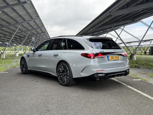 Mercedes-Benz E-estate AMG 53 4MATIC+ | Night | AMG performance stoelen | AMG dynamic plus pakket | Panoramadak | Superscreen | Trekhaak | Premium plus | Burmester |