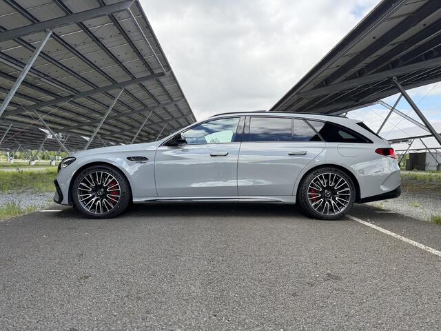 Mercedes-Benz E-estate AMG 53 4MATIC+ | Night | AMG performance stoelen | AMG dynamic plus pakket | Panoramadak | Superscreen | Trekhaak | Premium plus | Burmester |
