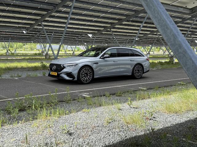 Mercedes-Benz E-estate AMG 53 4MATIC+ | Night | AMG performance stoelen | AMG dynamic plus pakket | Panoramadak | Superscreen | Trekhaak | Premium plus | Burmester |