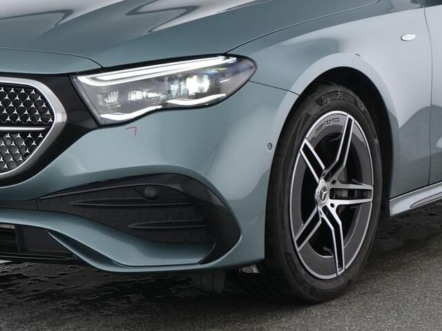Mercedes-Benz E-estate 300 e AMG Plug-In Hybride AMG Line | Night Pakket | Trekhaak | Distronic | Panorama Schuif-Kanteldak | Memory voorstoelen. Inclusief 24 maanden Mercedes-Benz Certified garantie voor Europa.