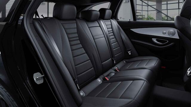 Mercedes-Benz E-estate 200 Business Solution AMG | Night | Trekhaak | Panoramadak | Burmester | Memory | Lederen bekleding |