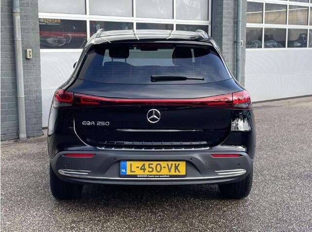 Mercedes-Benz EQA 250 Luxury | Trekhaak | Sfeerverlichting