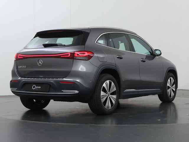 Mercedes-Benz EQA 250 67 kWh | Augmented reality | Apple carplay | Elektrische achterklep |